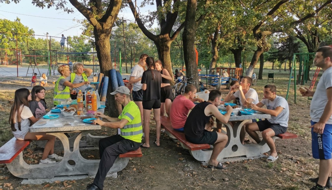 ЛАКО ЈЕ ВРЕДНИМА ПОМОЋИ!